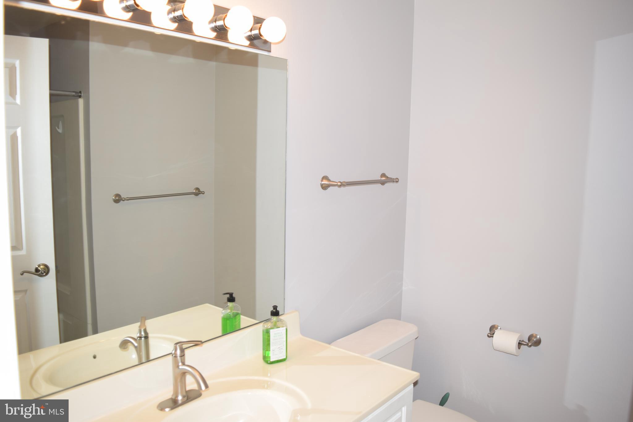 19375 Cypress Ridge Terrace, Unit 502 Leesburg, VA 20176 - Photo 20 of 43 Bedroom suite bath