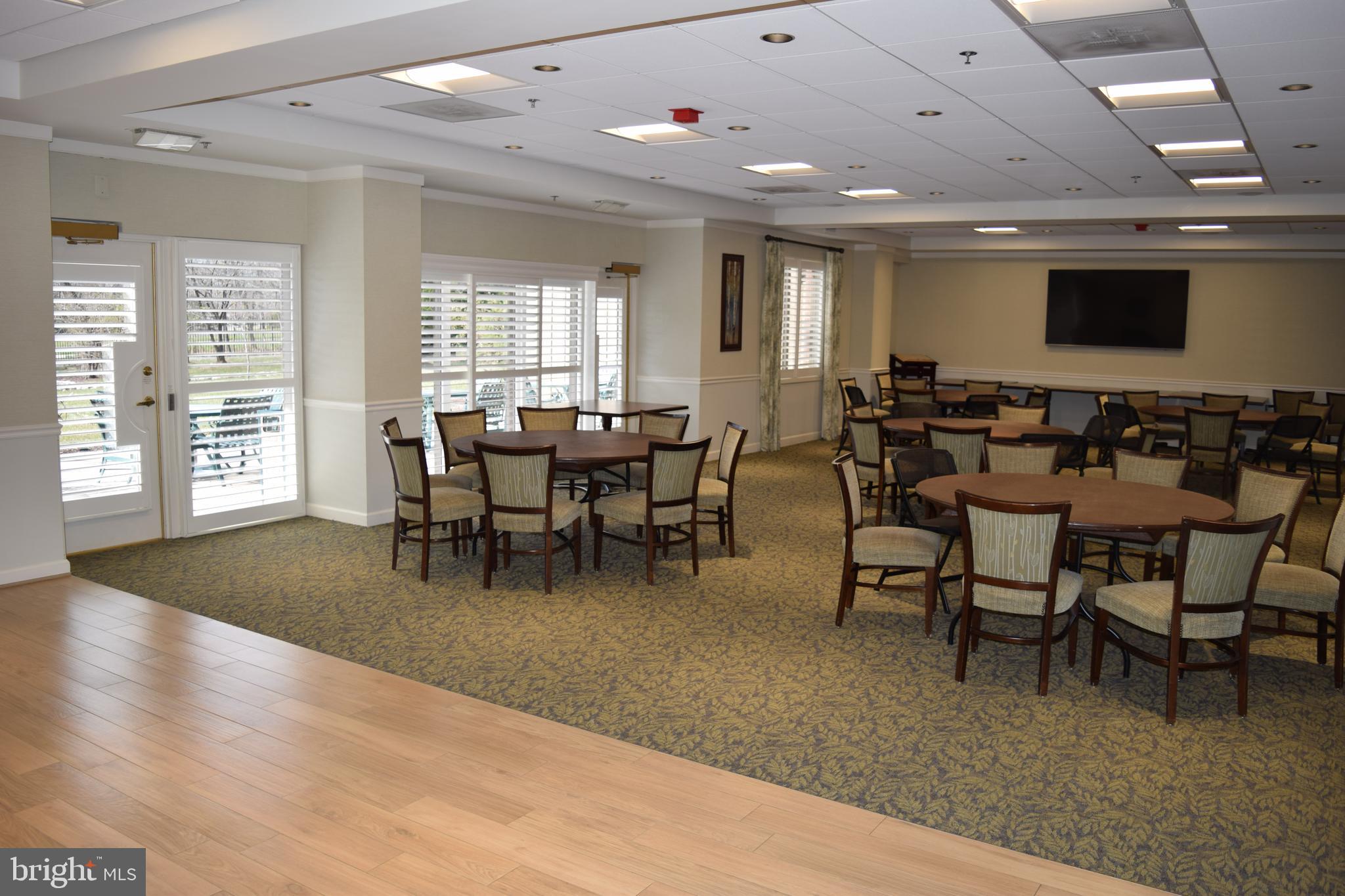 19375 Cypress Ridge Terrace, Unit 502 Leesburg, VA 20176 - Photo 29 of 43 Common area room