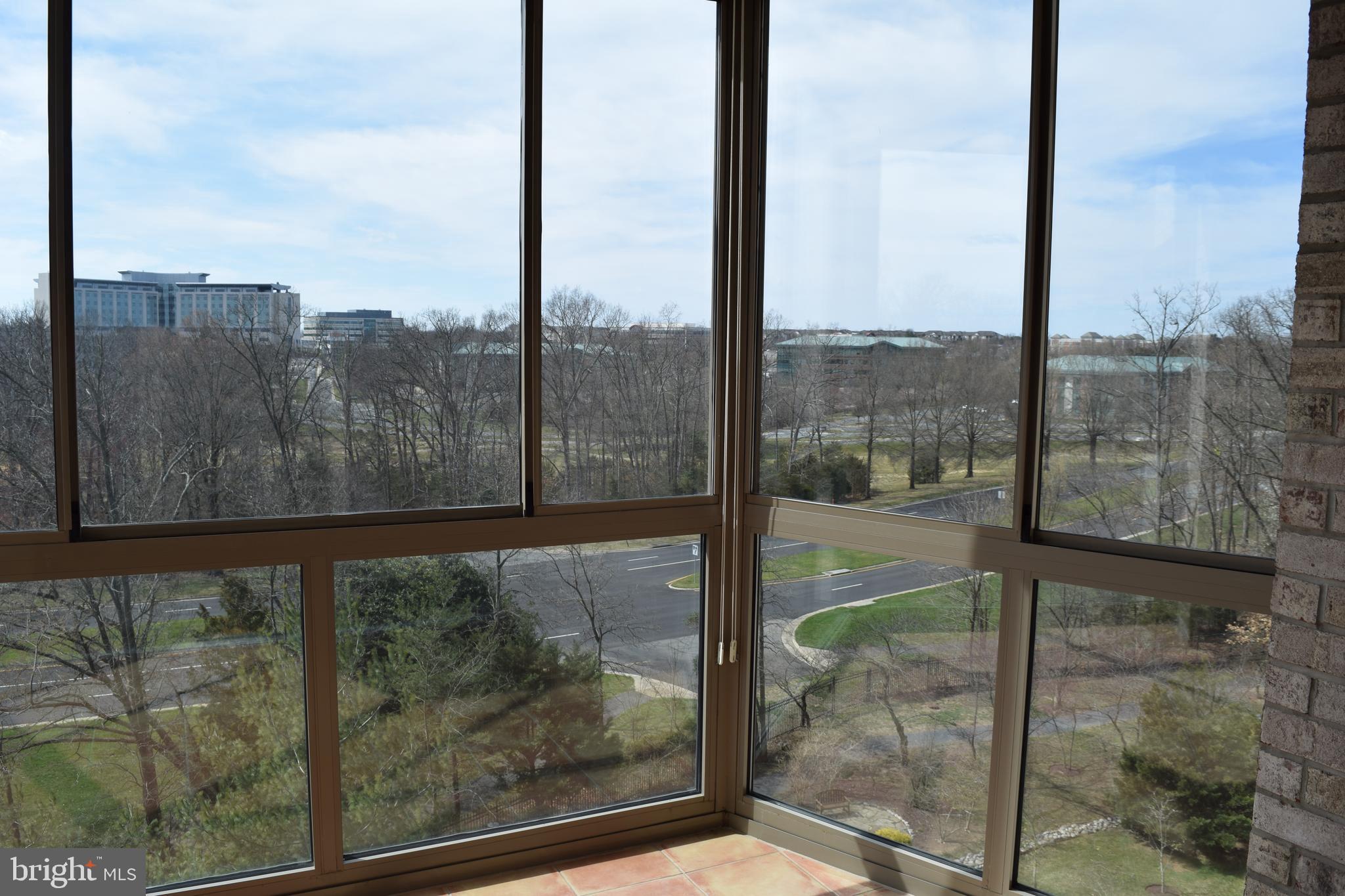 19375 Cypress Ridge Terrace, Unit 502 Leesburg, VA 20176 - Photo 10 of 43 Views to the right