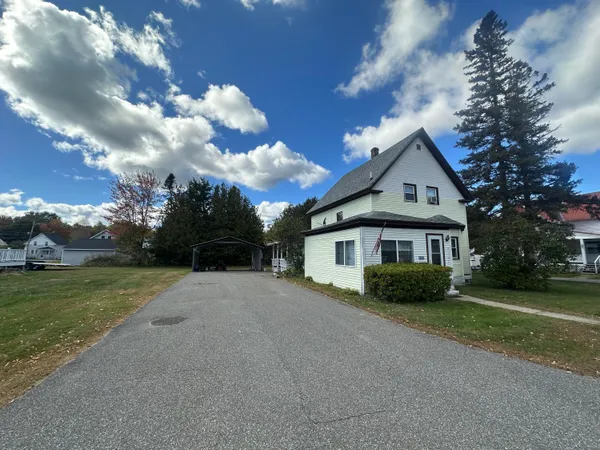 $189,900 | 408 Katahdin Avenue, Millinocket, ME 04462