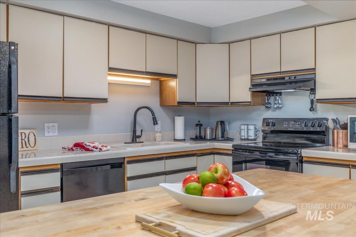3651 South Gekeler Lane, Unit 96 Boise, ID 83706 - Photo 10 of 48