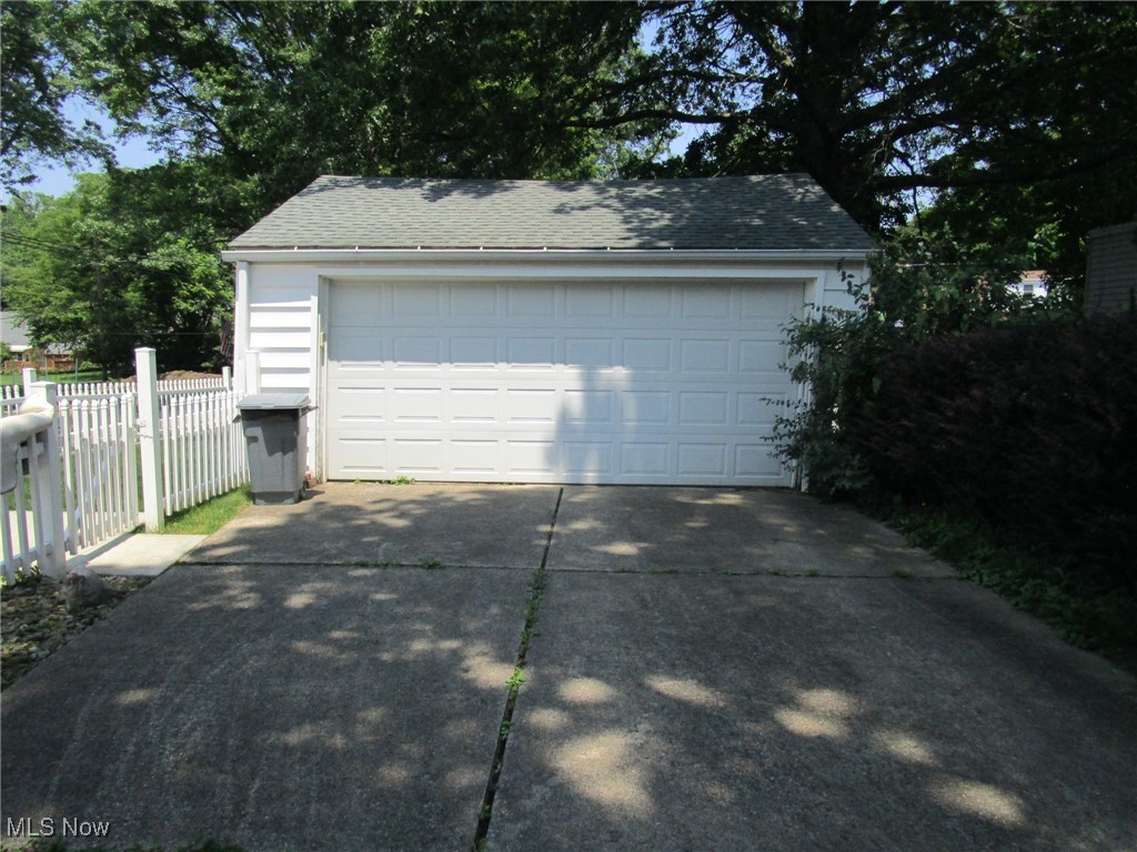 134 Ridgewood Drive Youngstown, OH 44512 - Photo 25 of 29 Detached Double Garage