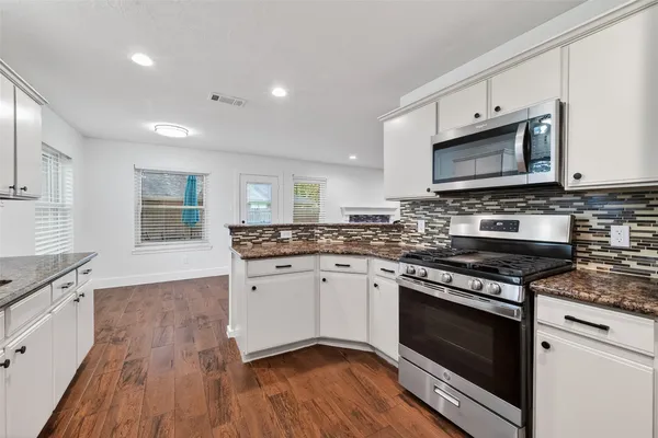 $2,500 | 2018 Village Ct Lane, Rosenberg, TX 77471