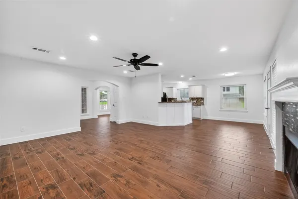 $2,500 | 2018 Village Ct Lane, Rosenberg, TX 77471