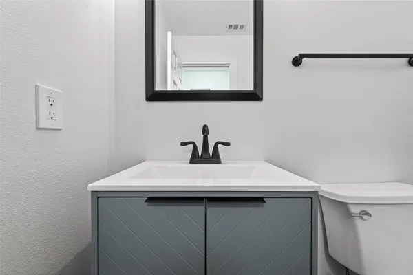 $2,500 | 2018 Village Ct Lane, Rosenberg, TX 77471