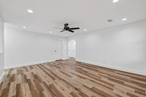 $2,500 | 2018 Village Ct Lane, Rosenberg, TX 77471