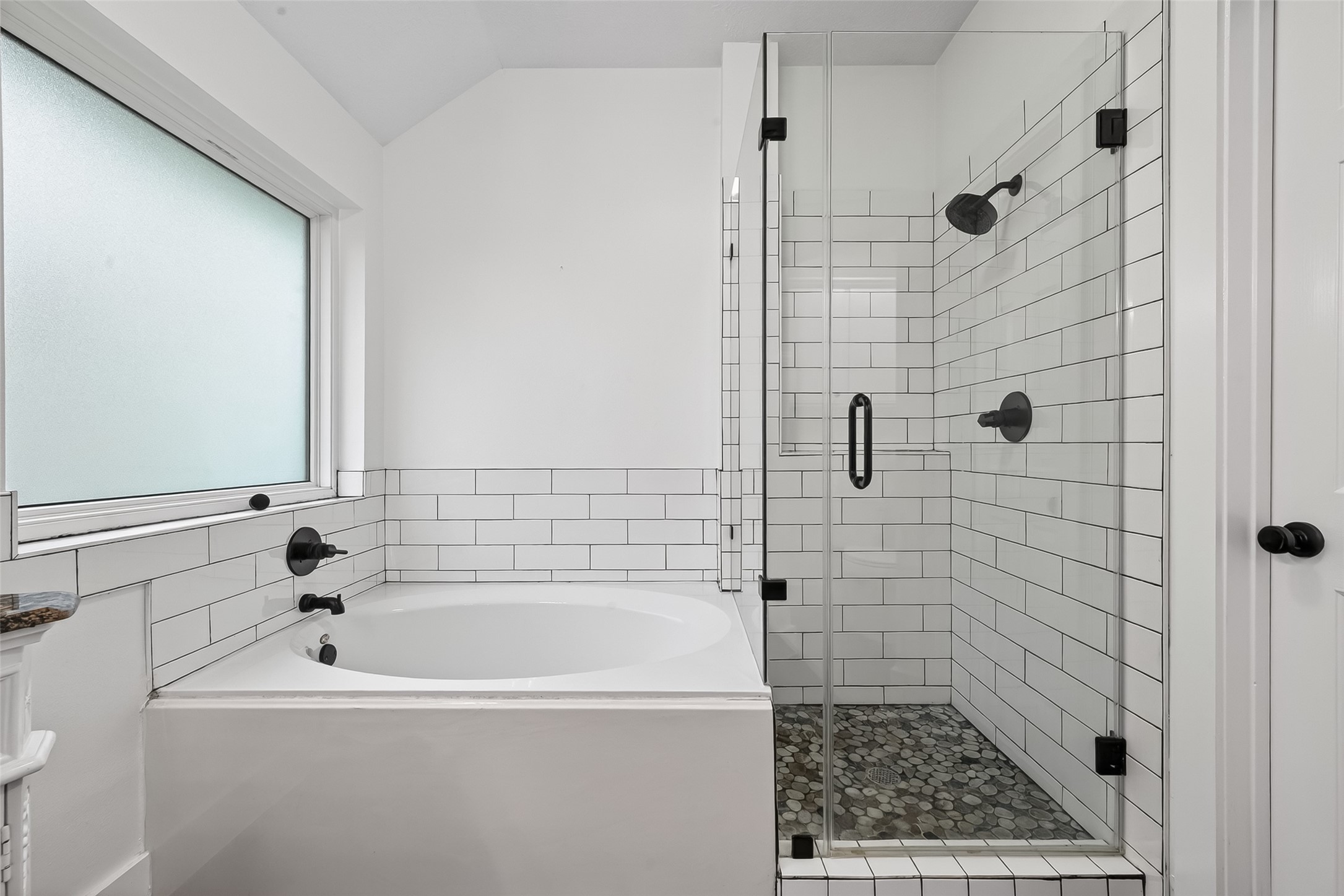 2018 Village Ct Lane Rosenberg, TX 77471 - Photo 45 of 50 a bathroom with a bathtub and shower