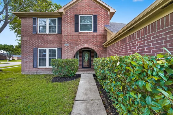$2,500 | 2018 Village Ct Lane, Rosenberg, TX 77471