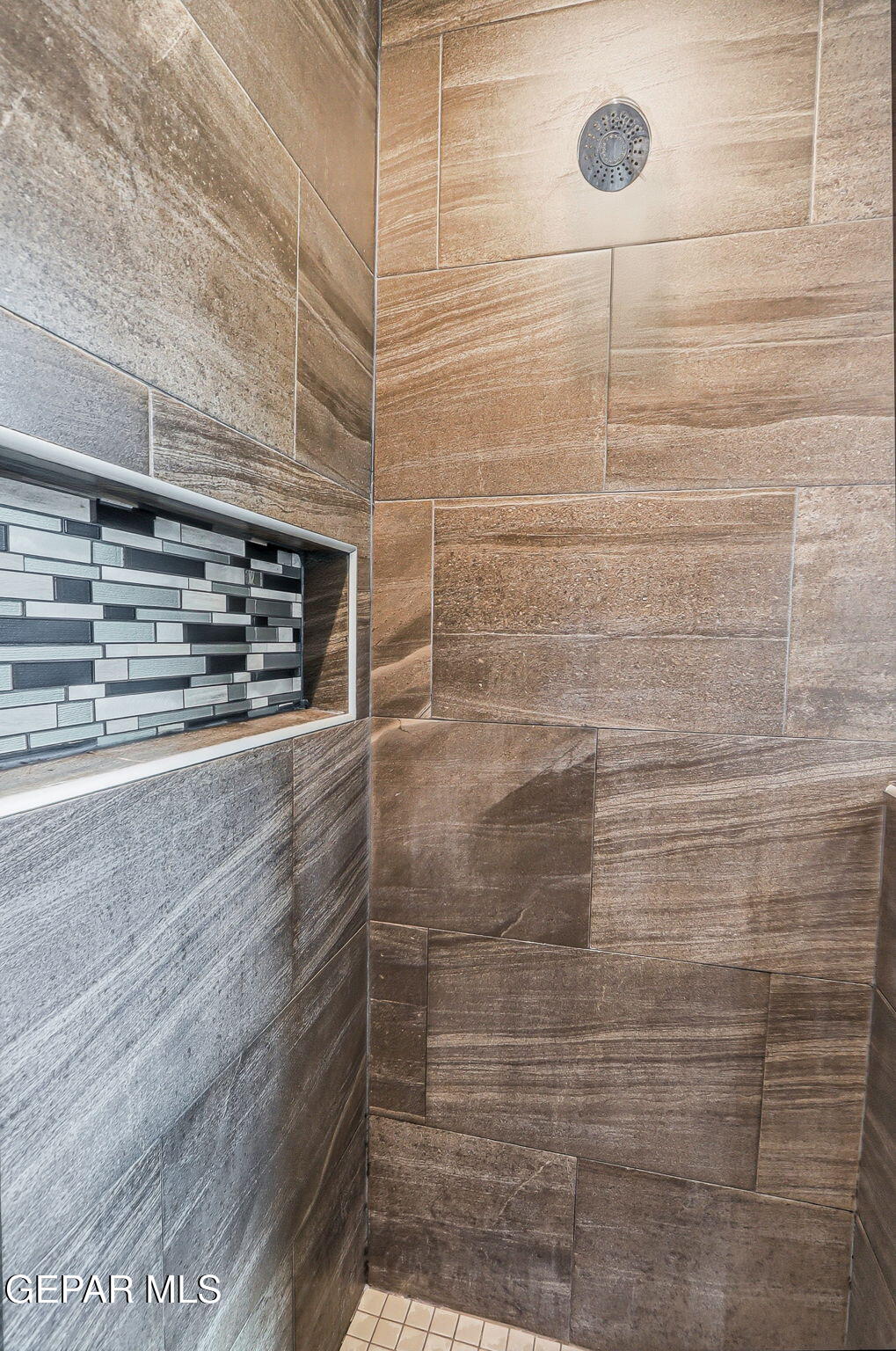 123 Via Rojas Drive Horizon City, TX 79928 - Photo 25 of 47 a bathroom with a shower