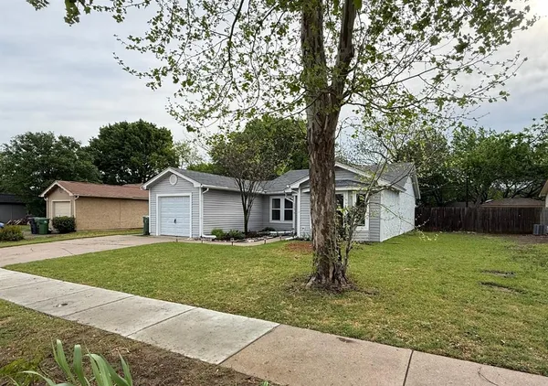 $1,795 | 5503 Creek Valley Drive, Arlington, TX 76018