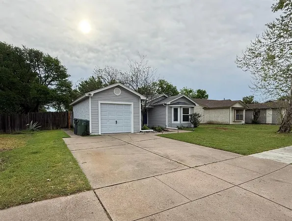 $1,795 | 5503 Creek Valley Drive, Arlington, TX 76018