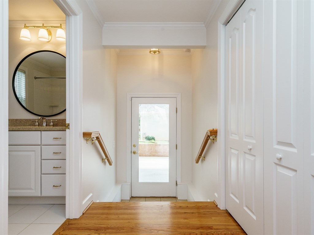 2456 Oxford Road Raleigh, NC 27608 - Photo 14 of 30 Owner's Entrance