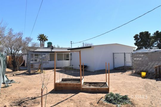 401 North Florence Street Ridgecrest, CA 93555 - Photo 19 of 21 a view of a terrace