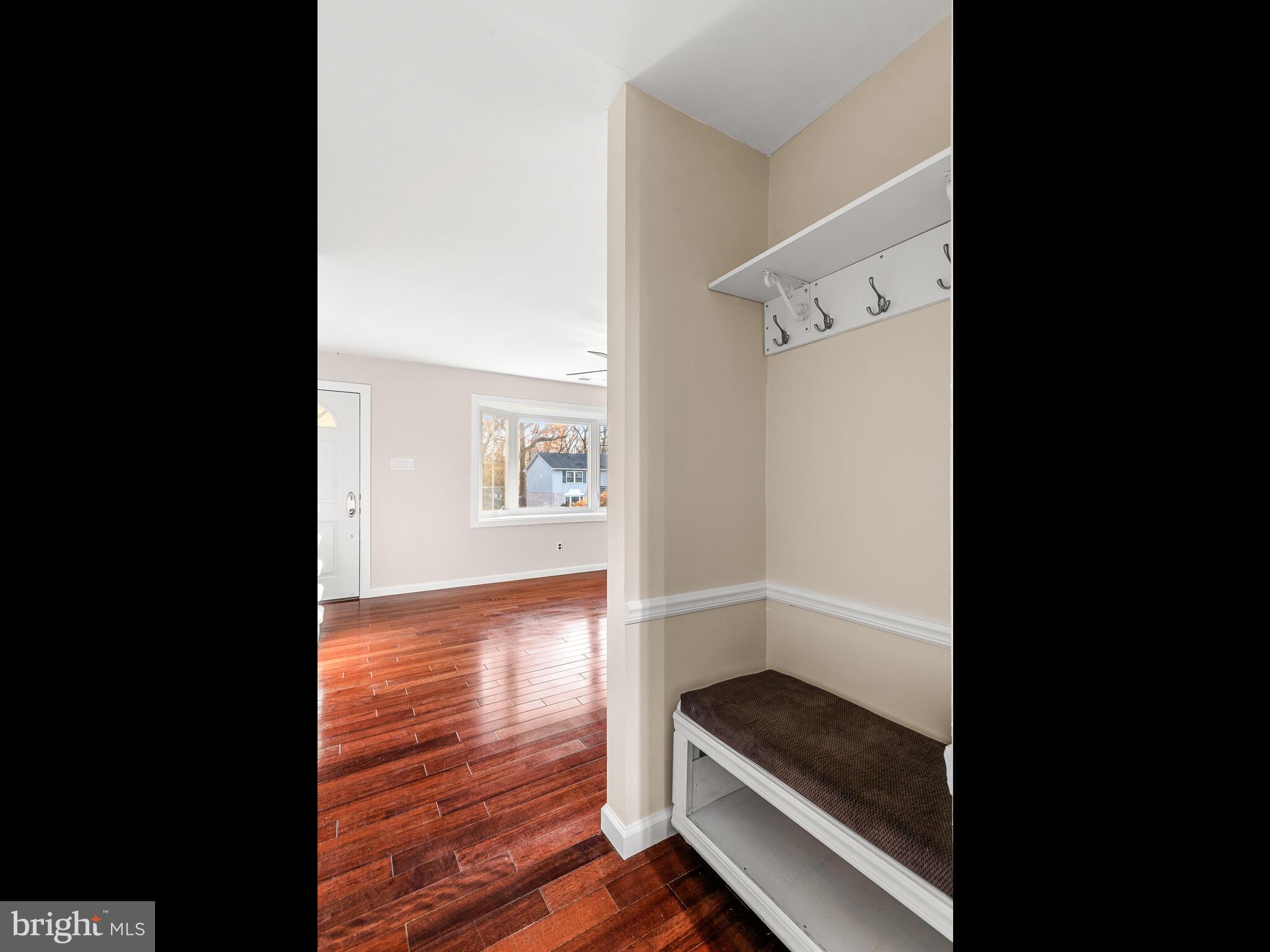 222 Llandovery Drive Exton, PA 19341 - Photo 13 of 32 Coat area