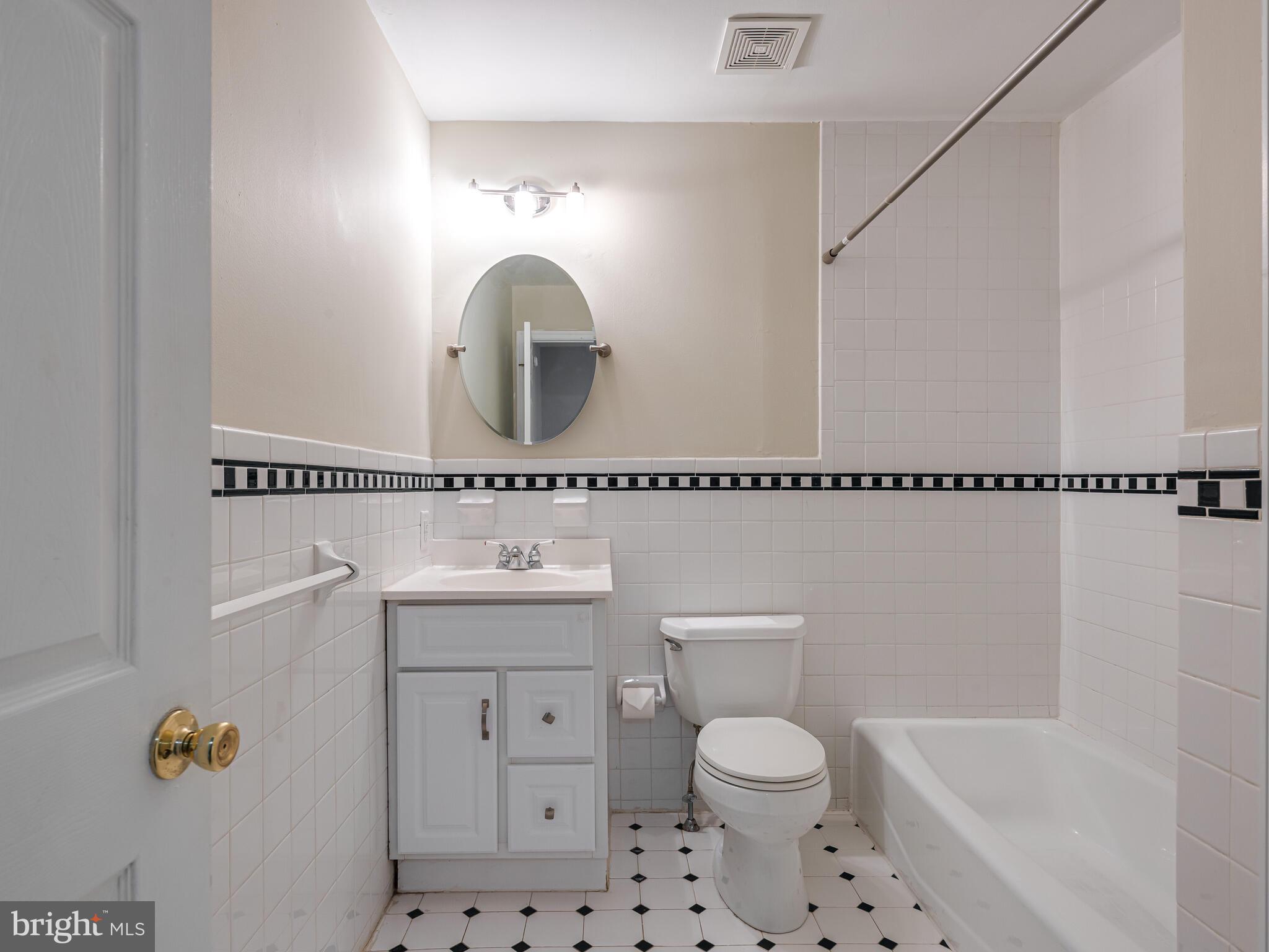 222 Llandovery Drive Exton, PA 19341 - Photo 28 of 32 Hall Bath