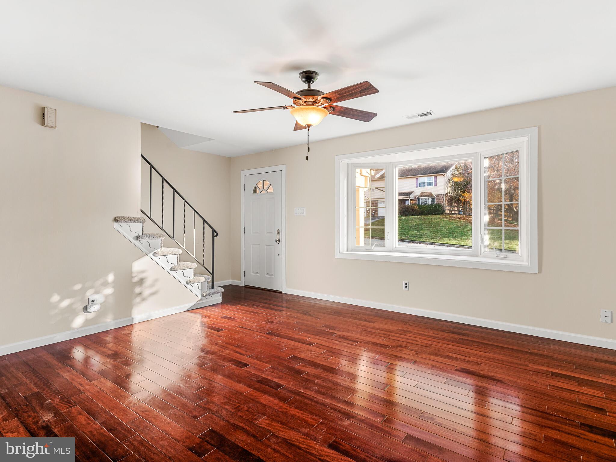 222 Llandovery Drive Exton, PA 19341 - Photo 5 of 32 Living Room Area