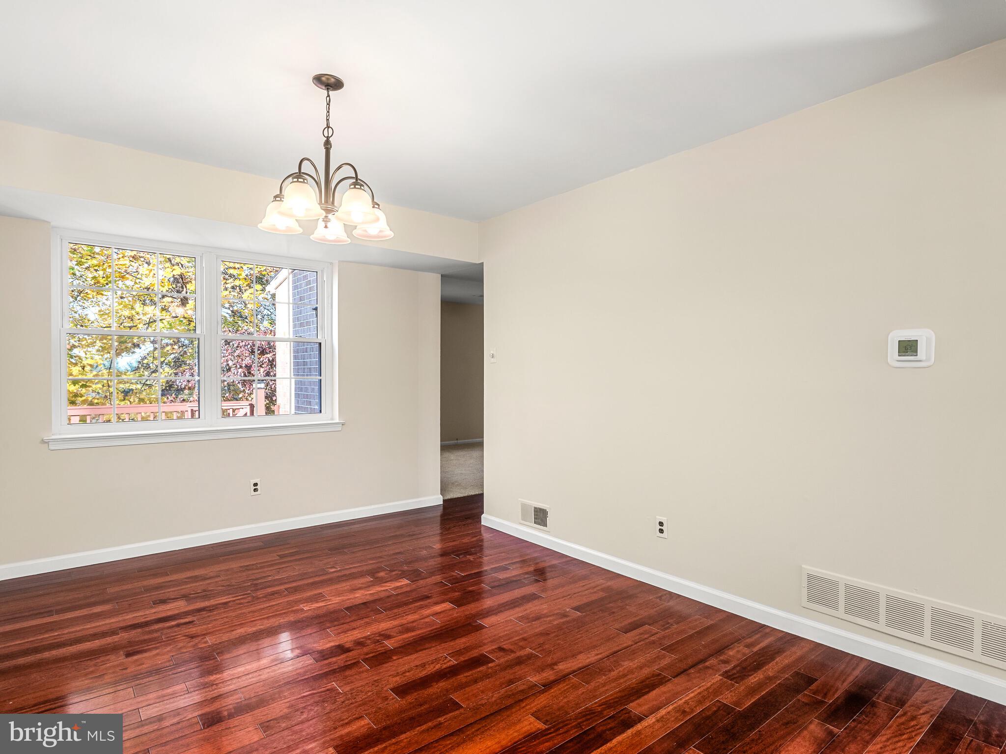 222 Llandovery Drive Exton, PA 19341 - Photo 7 of 32 Dining Room Area
