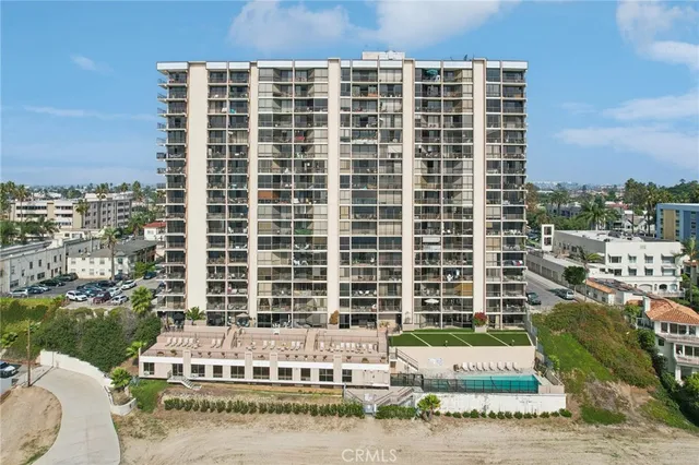 $574,999 | 1750 East Ocean Boulevard, Unit 102, Long Beach, CA 90802
