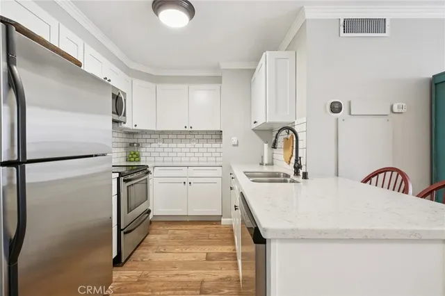 $574,999 | 1750 East Ocean Boulevard, Unit 102, Long Beach, CA 90802