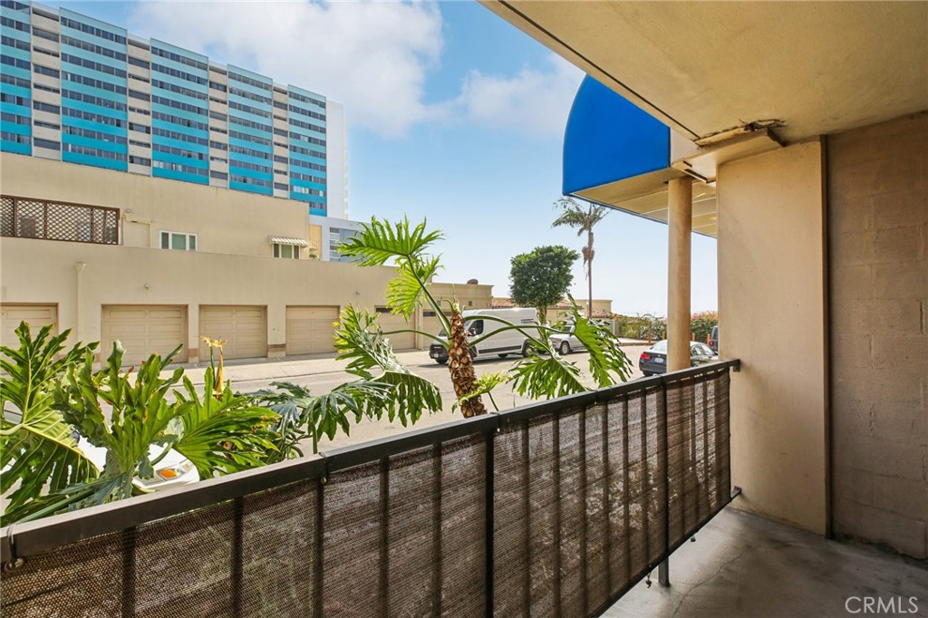 1750 East Ocean Boulevard, Unit 102 Long Beach, CA 90802 - Photo 10 of 22 a view of a balcony