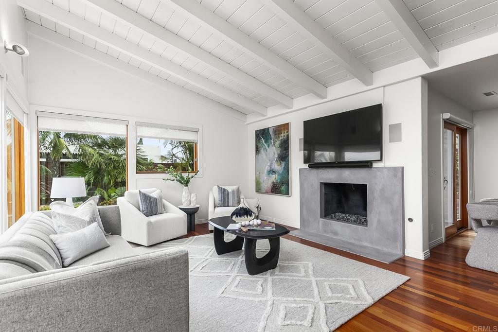 645 Glenmont Drive Solana Beach, CA 92075 - Photo 4 of 31