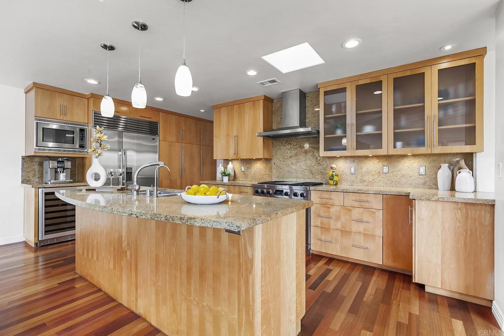 645 Glenmont Drive Solana Beach, CA 92075 - Photo 5 of 31