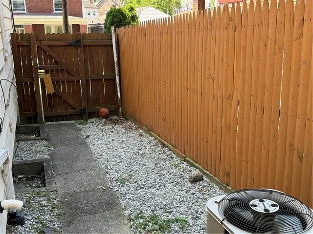 $112,000 | 114 Greydon Avenue, McKees Rocks, PA 15136