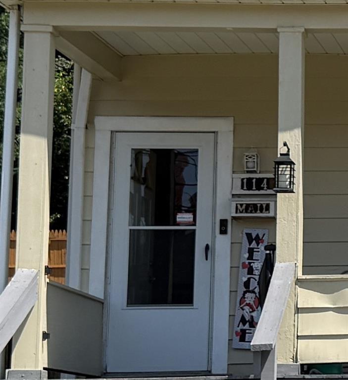 114 Greydon Avenue McKees Rocks, PA 15136 - Photo 3 of 13