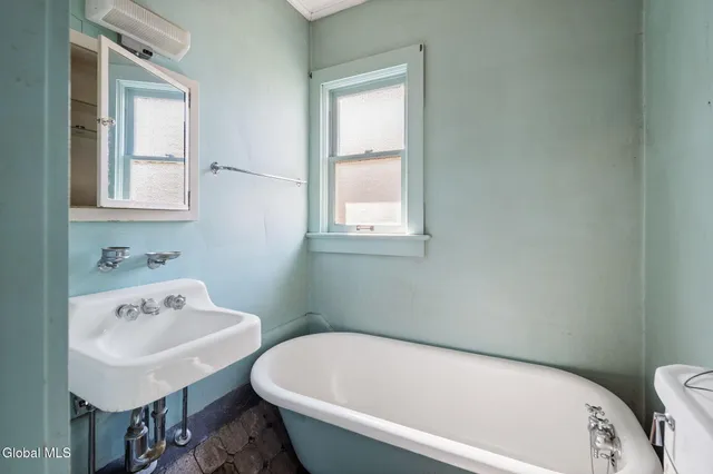 $450,000 | Undisclosed Address, Schenectady, NY 12308