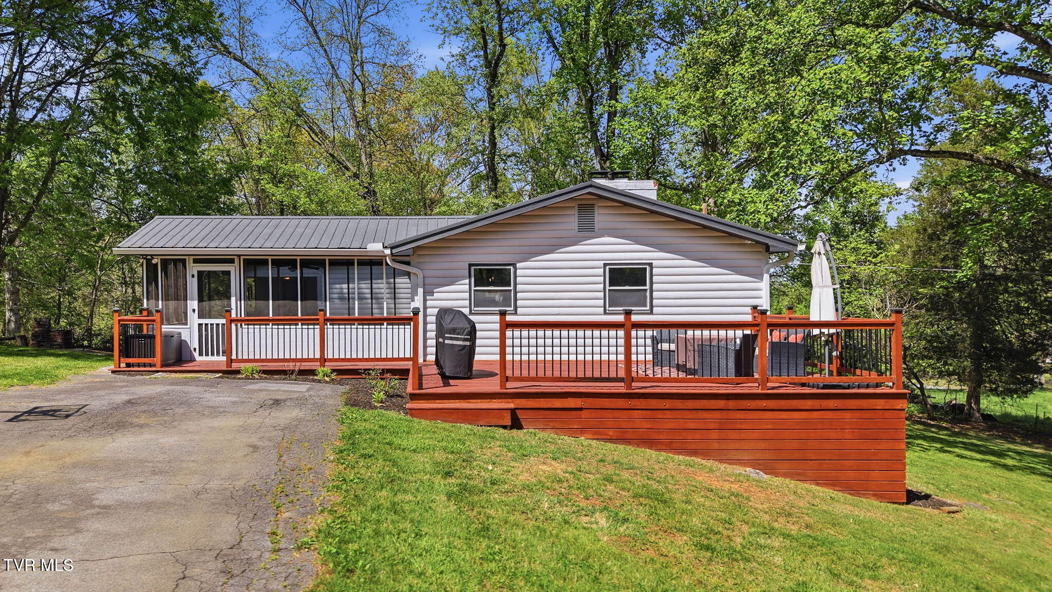 1-web-or-mls-241 Summer Sound Rd-1