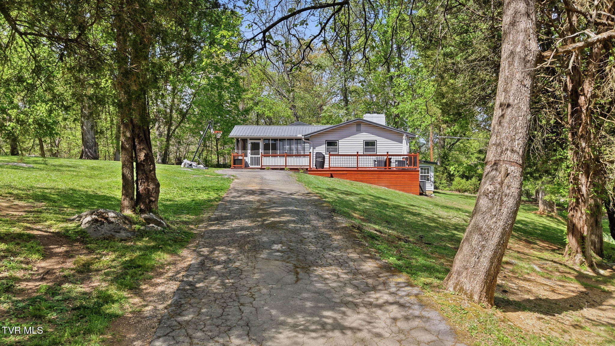 241 Summer Sound Road Piney Flats, TN 37686 - Photo 37 of 60 12-web-or-mls-241 Summer Sound Rd-2