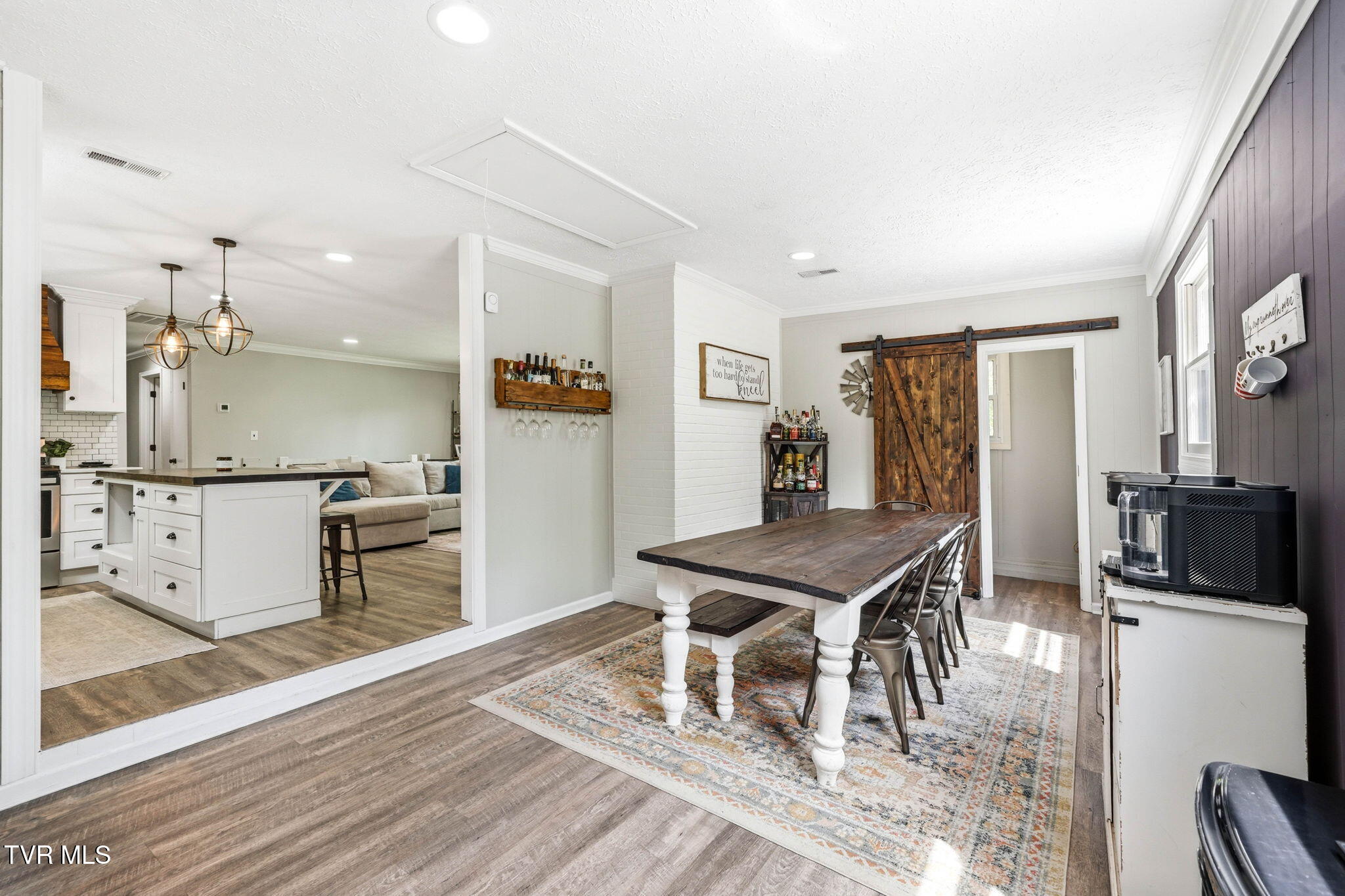 241 Summer Sound Road Piney Flats, TN 37686 - Photo 4 of 60 3-web-or-mls-241 Summer Sound Rd-11