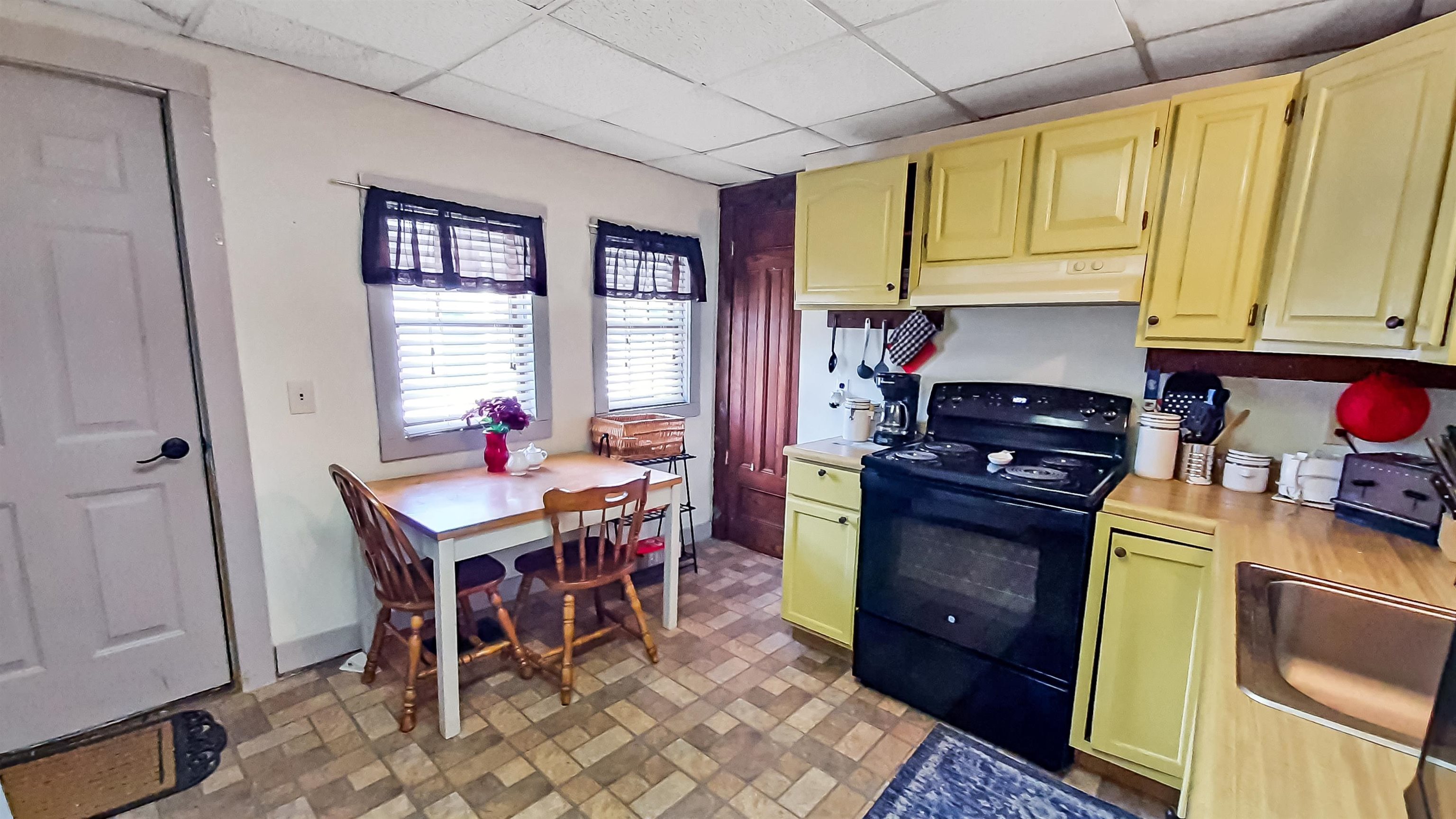 643 Main Street Cavendish, VT 05153 - Photo 10 of 52