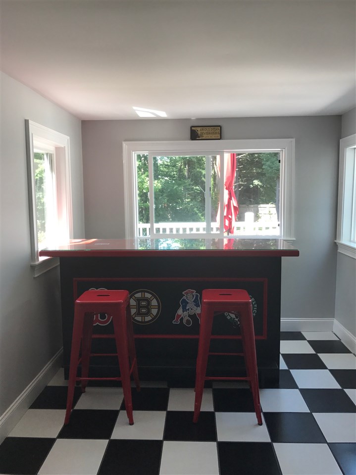 33 Wilson Road Portsmouth, NH 03801 - Photo 12 of 23 Gallery Image 12