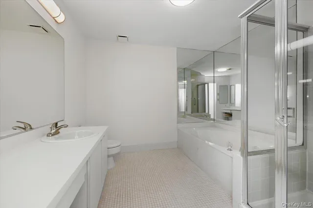 $775,000 | 99 South Park Avenue, Unit 314, Rockville Centre, NY 11570