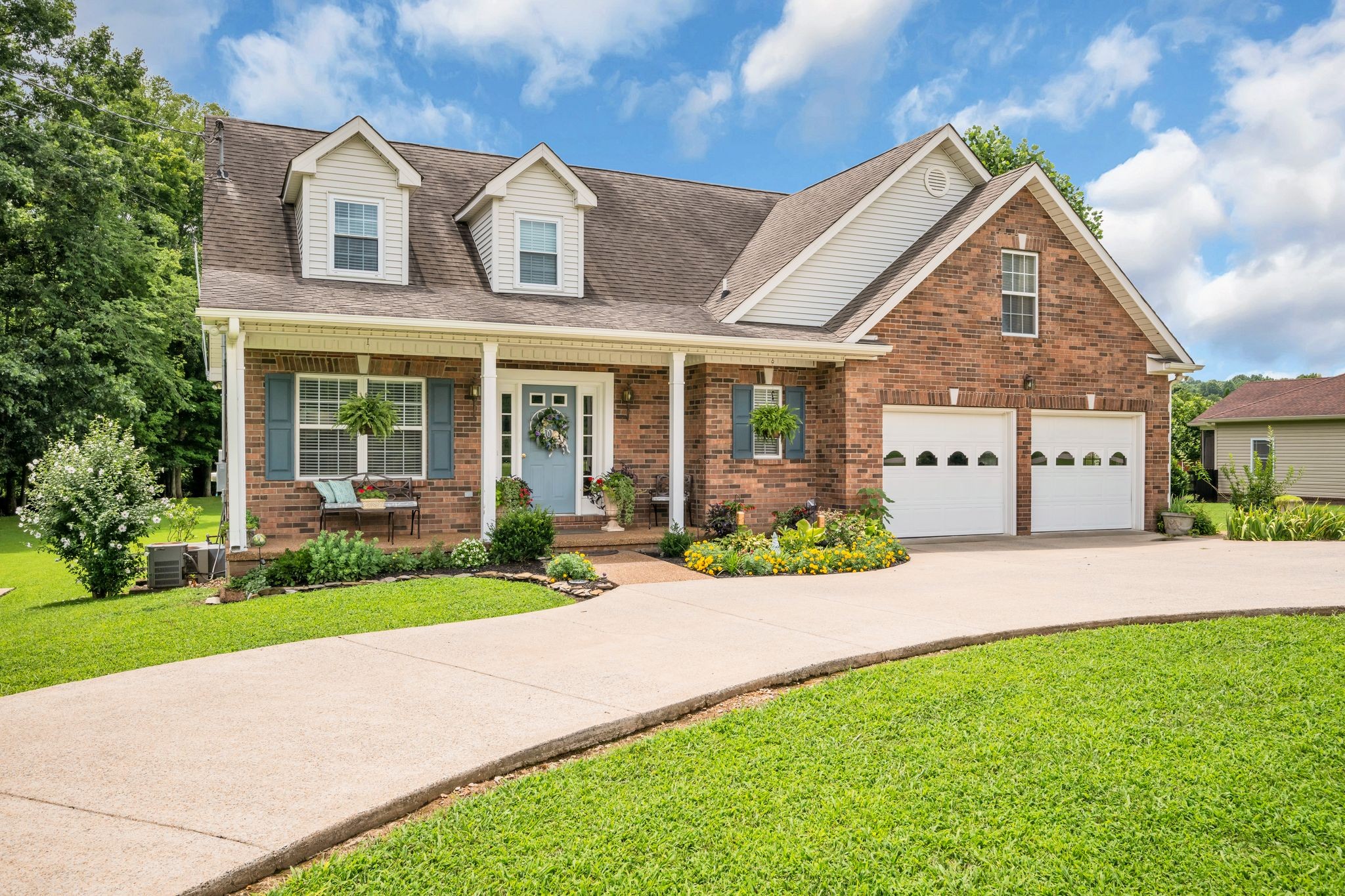 811 Hicks Road Dickson, TN 37055 - Photo 1 of 40