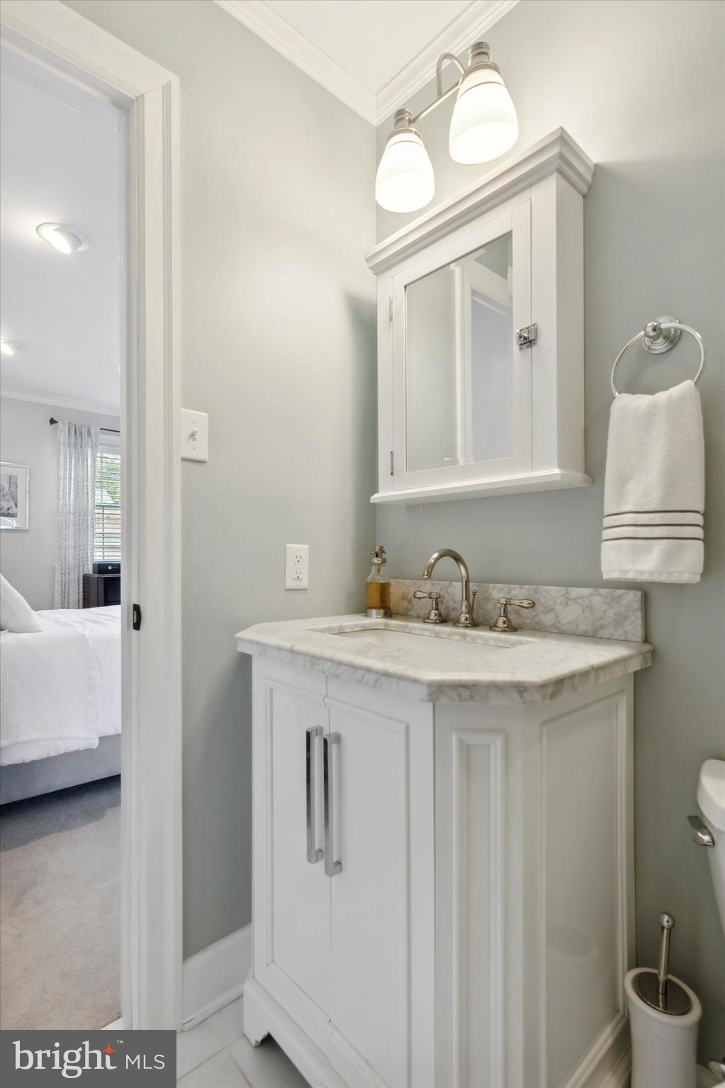 333 Liberty Lane Wayne, PA 19087 - Photo 18 of 25 Primary Bathroom