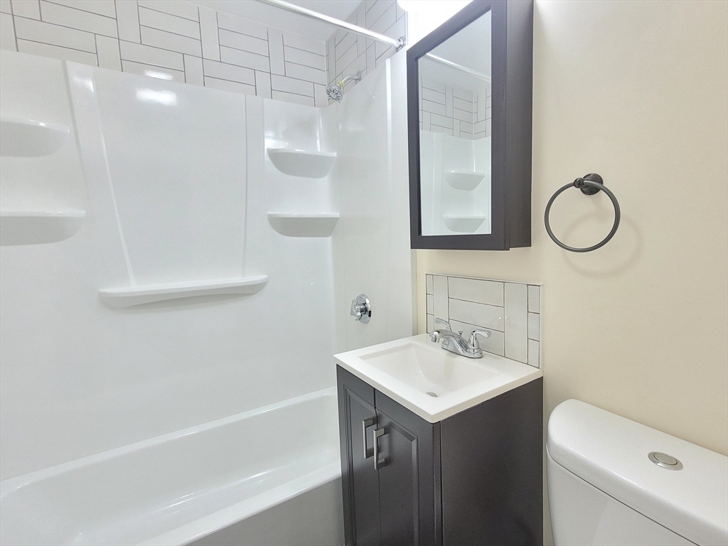 49 Rosedale Street, Unit 2 Boston, MA 02124 - Photo 9 of 9 Gallery Image 9