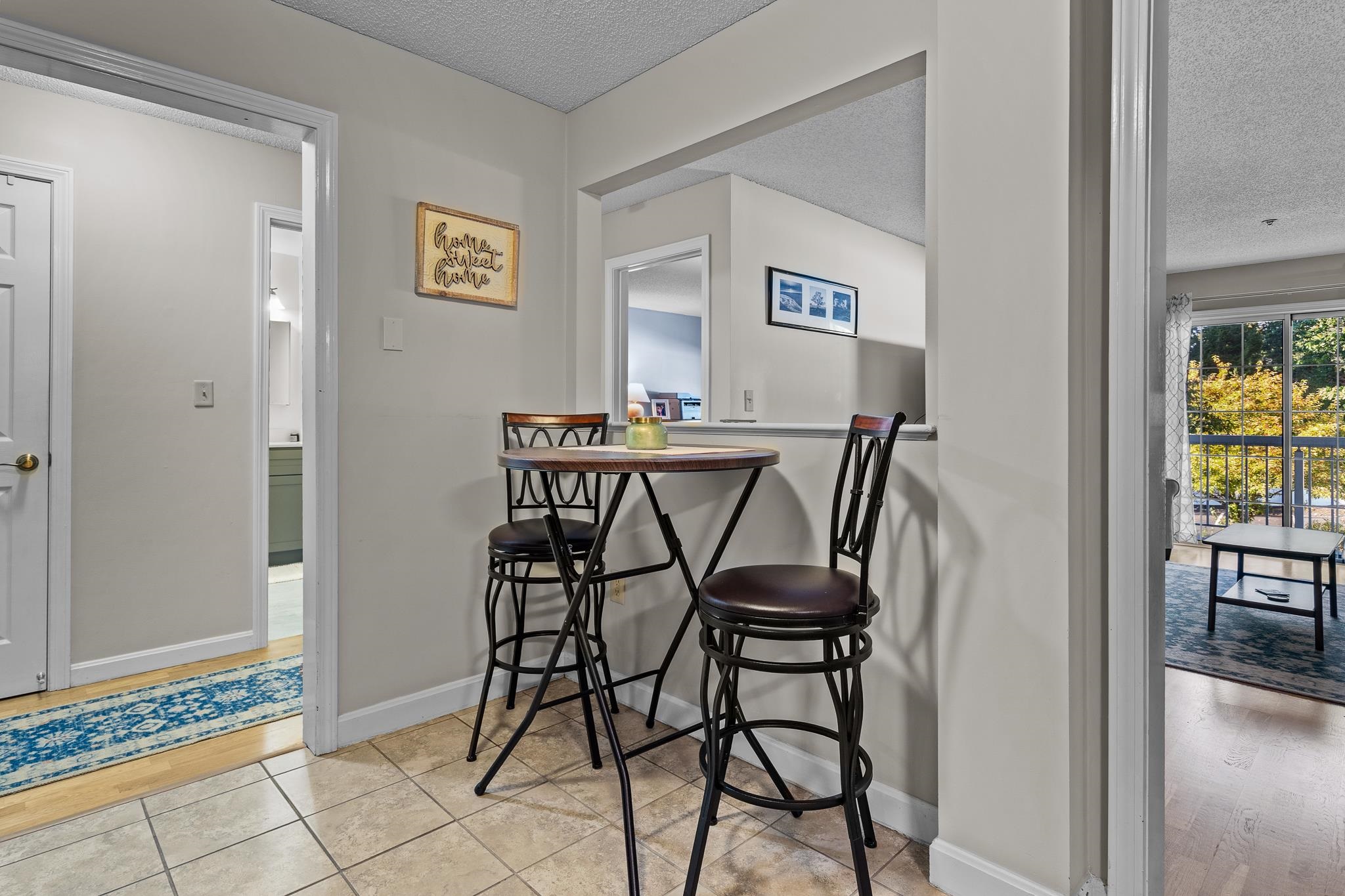 490 River Road, Unit 13 Manchester, NH 03104 - Photo 11 of 27