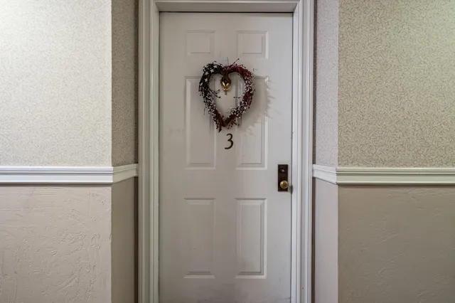 $228,000 | 490 River Road, Unit 13, Manchester, NH 03104