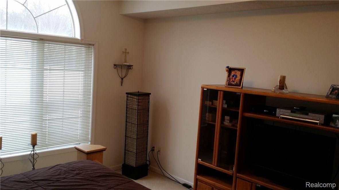 3068 Ridley Way Howell, MI 48843 - Photo 20 of 57 20160121_130716.jpg