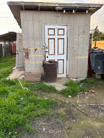 $149,000 | 820 Columbia Street, Madera, CA 93638