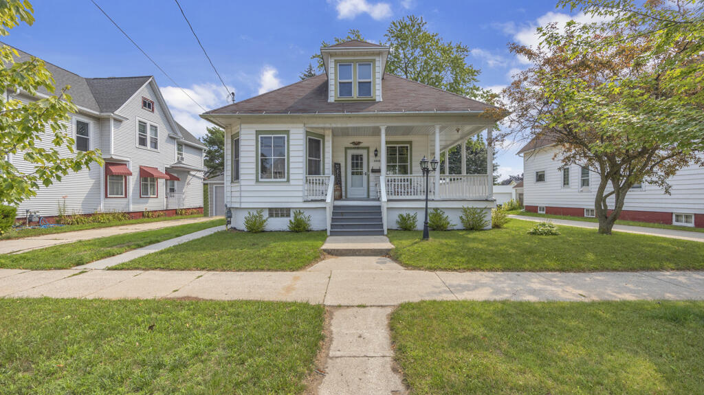 2313 Washington Street Two Rivers, WI 54241 - Photo 1 of 1 Front View Close 2313 Washington Ave Two