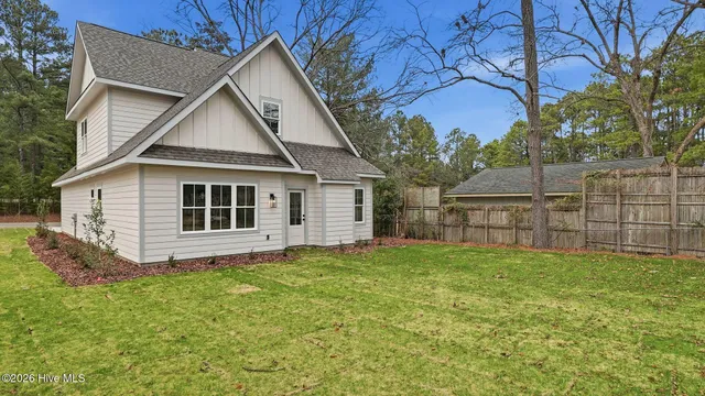 $2,750 | 1405 North May Street, Southern Pines, NC 28387
