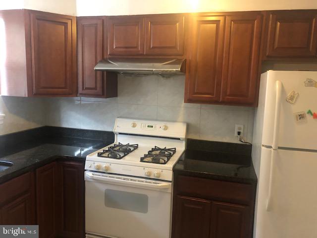 358 Springton Road Upper Darby, PA 19082 - Photo 5 of 10