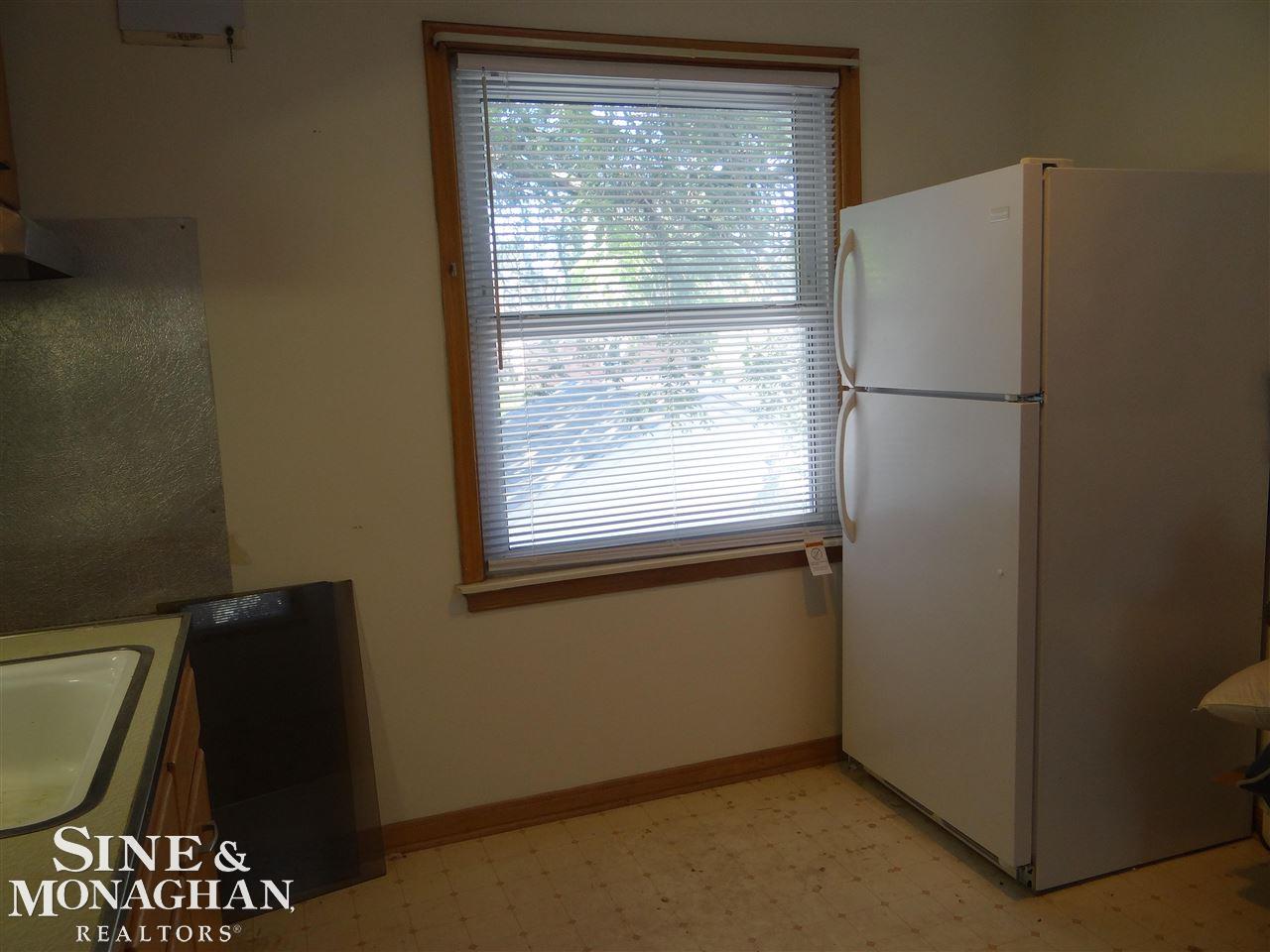 2037 Vernier Road, Unit 2041 VERNIER Grosse Pointe Woods, MI 48236 - Photo 26 of 38