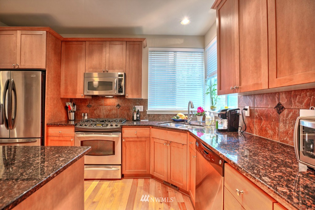 579 Alpine Ridge Place Northwest Issaquah, WA 98027 - Photo 11 of 14