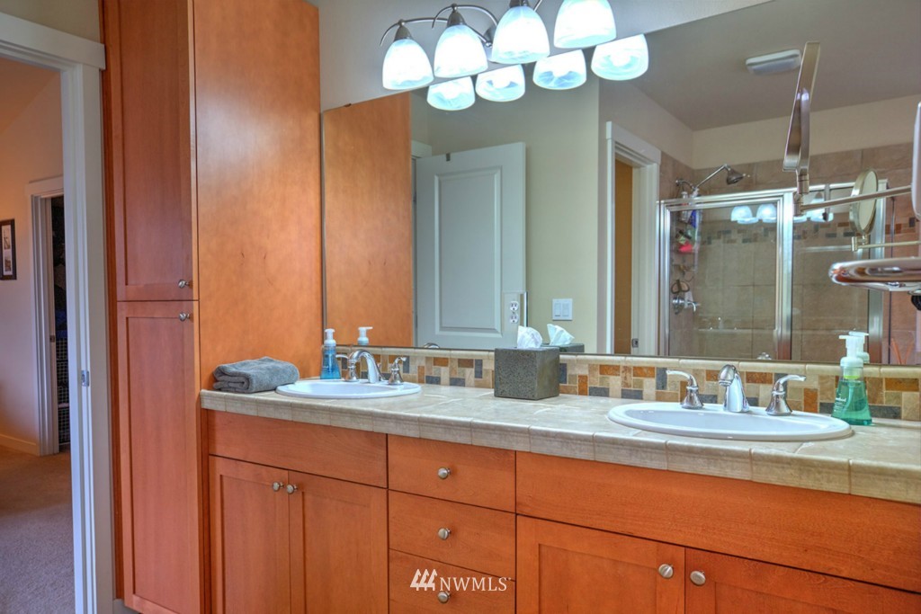 579 Alpine Ridge Place Northwest Issaquah, WA 98027 - Photo 6 of 14