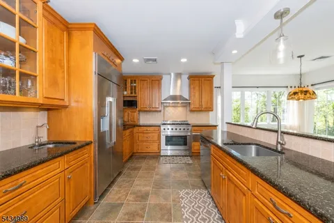 $945,000 | 43 Brush Hill Road, Kinnelon, NJ 07405
