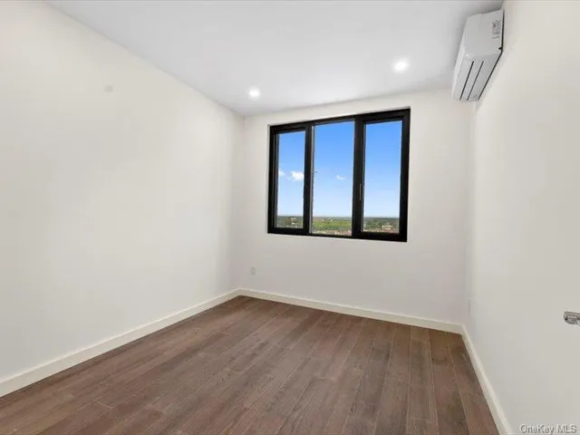 $726,798 | 124-28 Queens Boulevard, Unit PHD | Kew Gardens